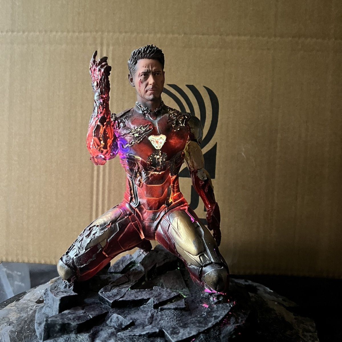 Marvel Iron Man MK85 Battle Damaged Figure - Endgame Collectible