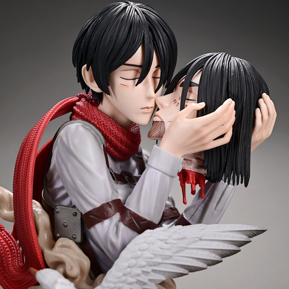 Attack on Titan Death Kiss Action Figure - Eren & Annie Collectible Statue 220mm