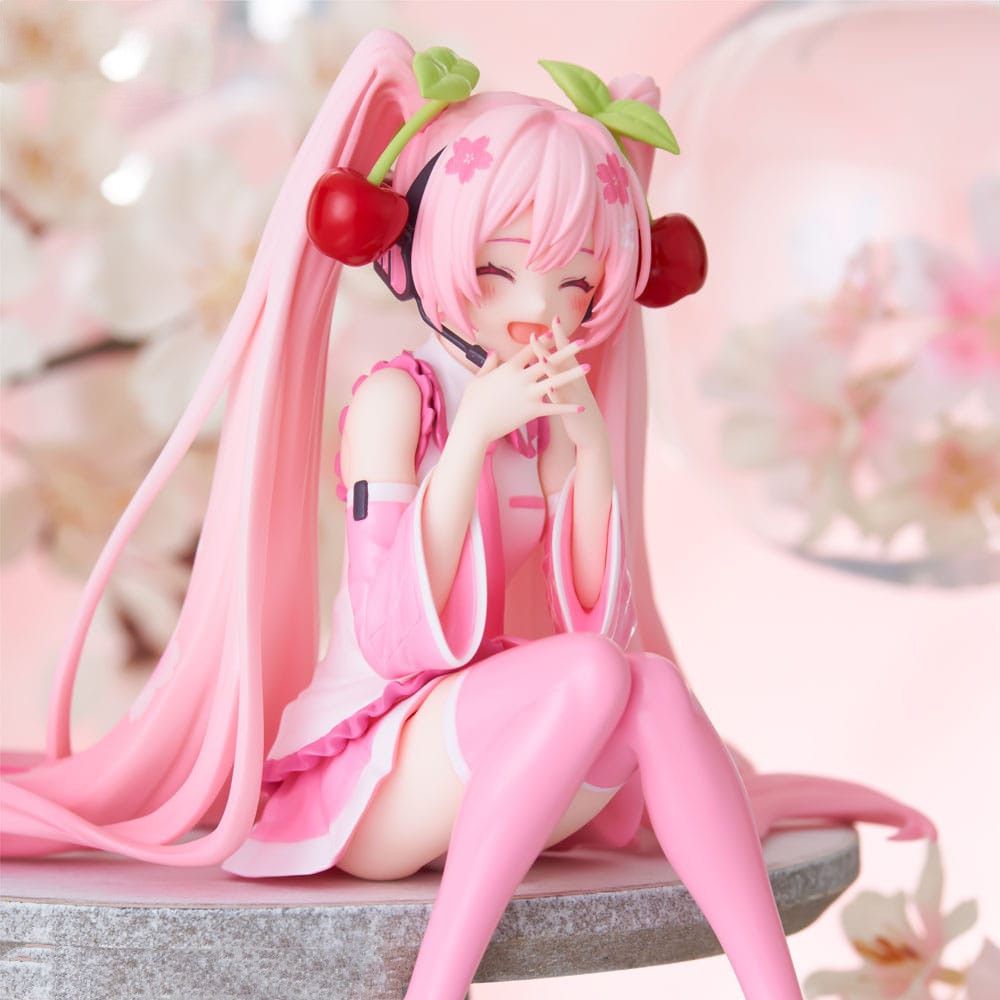 Hatsune Miku Pink Prize Figure - Limited Colorway Collectible