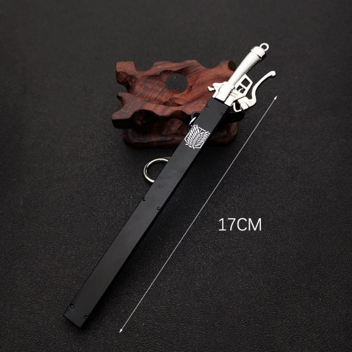 Attack on Titan 進撃の巨人 Levi and Eren and Mikasa Attack Blade Keychain Props