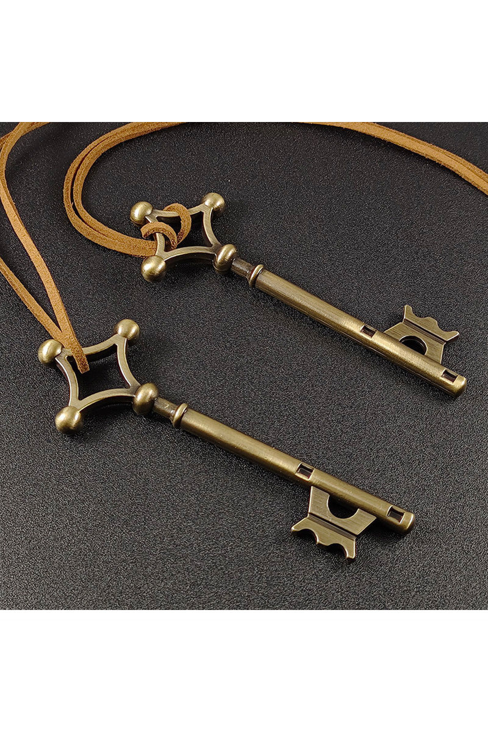 Attack on Titan 進撃の巨人 Levi and Eren and Mikasa Peripheral Props