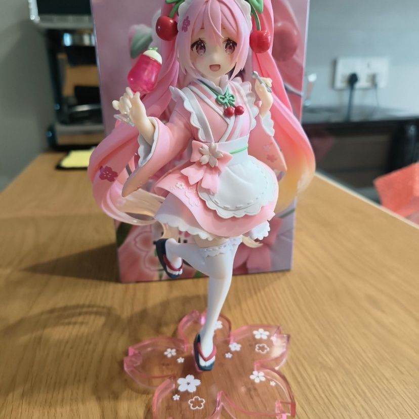 Hatsune Miku Japanese Teahouse Waitress Figure - Traditional Kimono Collectible