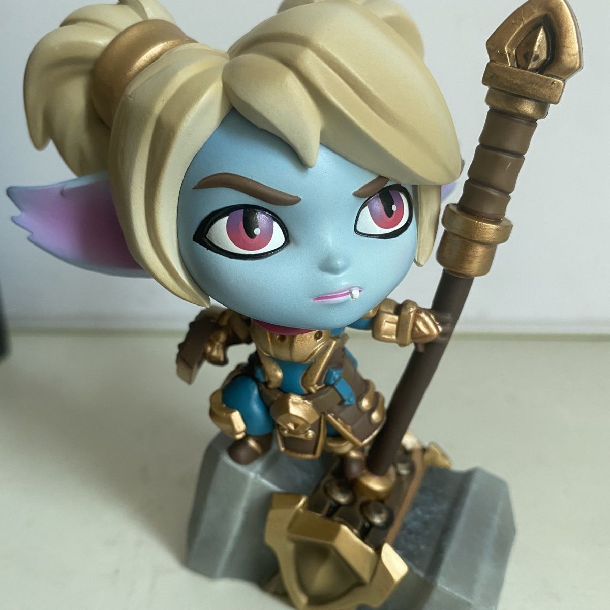 League of Legends Poppy Iron Ambassador Figure - 110mm Yordle Collectible