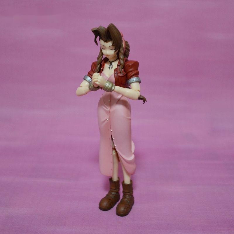 Final Fantasy VII Aerith Gainsborough Premium Figure - 250mm FF7 Collectible