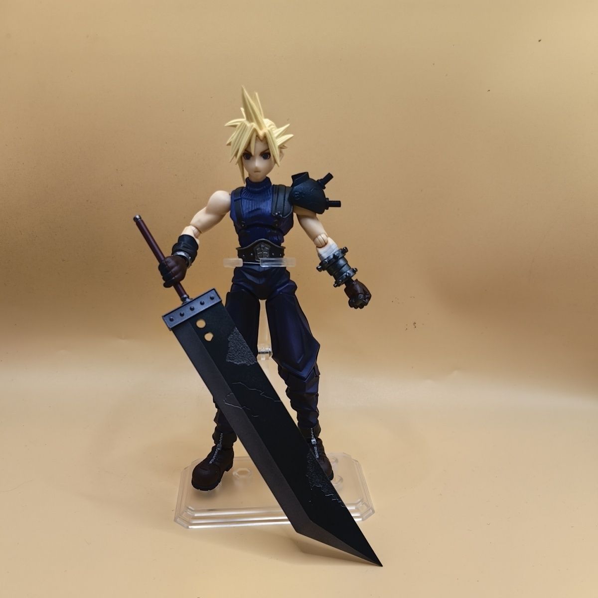 Final Fantasy VII Cloud Strife Action Figure - 230mm Premium Collectible