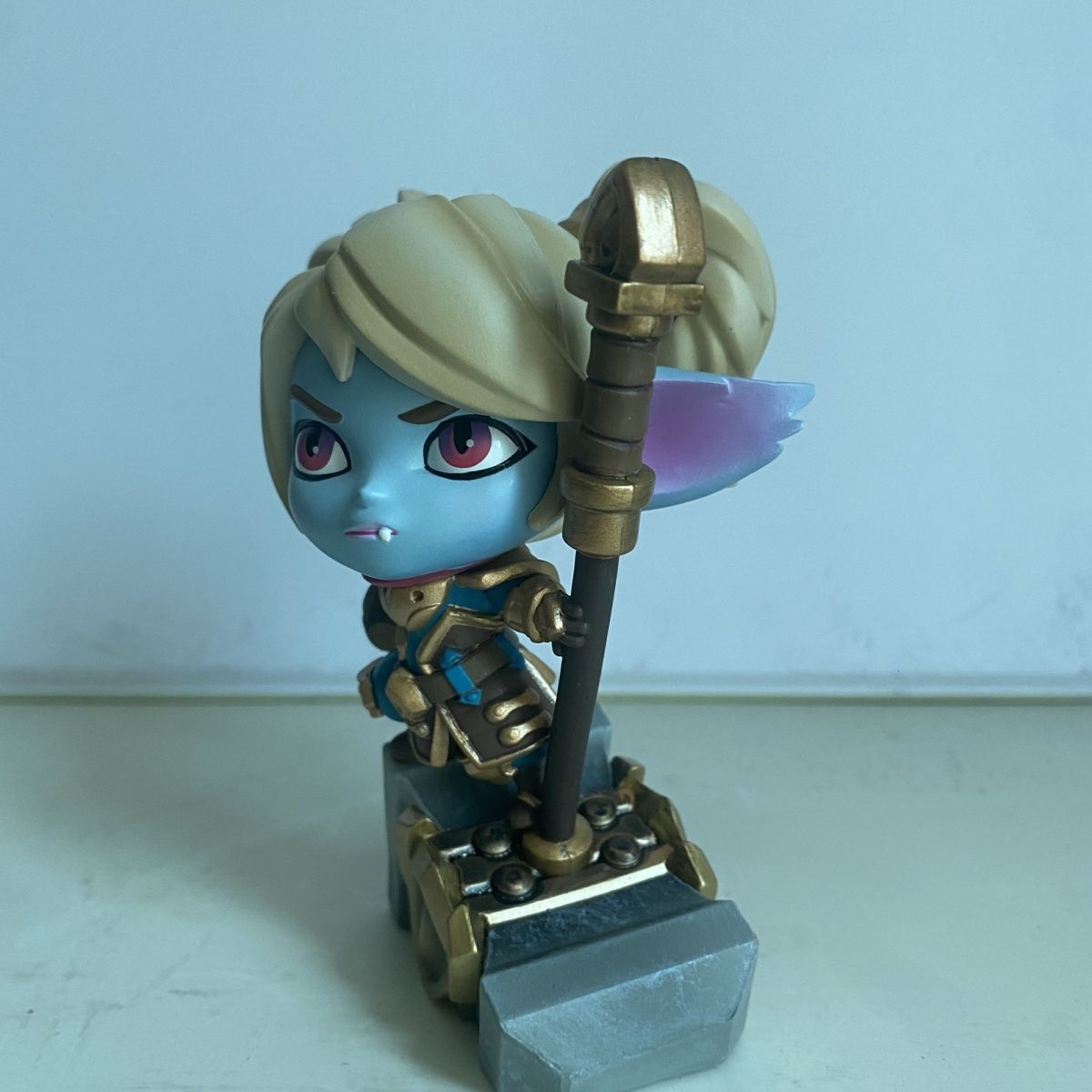 League of Legends Poppy Iron Ambassador Figure - 110mm Yordle Collectible
