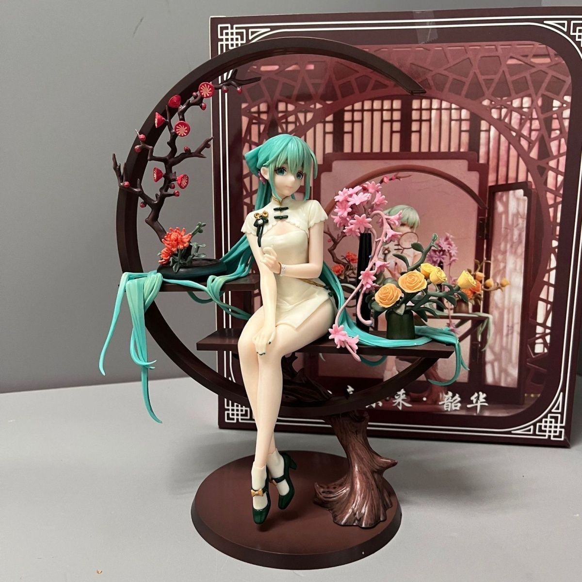 Hatsune Miku Shaohua Cheongsam Figure - Traditional Chinese Qipao Collectible