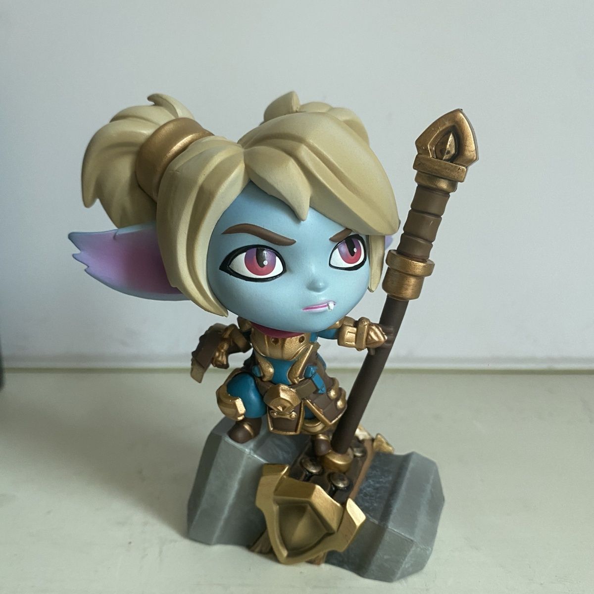 League of Legends Poppy Iron Ambassador Figure - 110mm Yordle Collectible