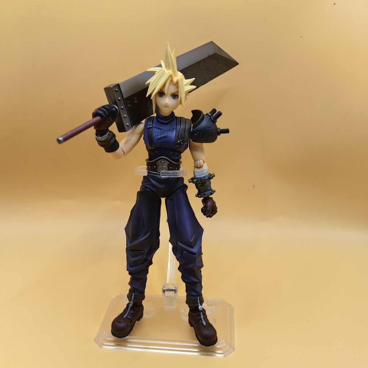 Final Fantasy VII Cloud Strife Action Figure - 230mm Premium Collectible