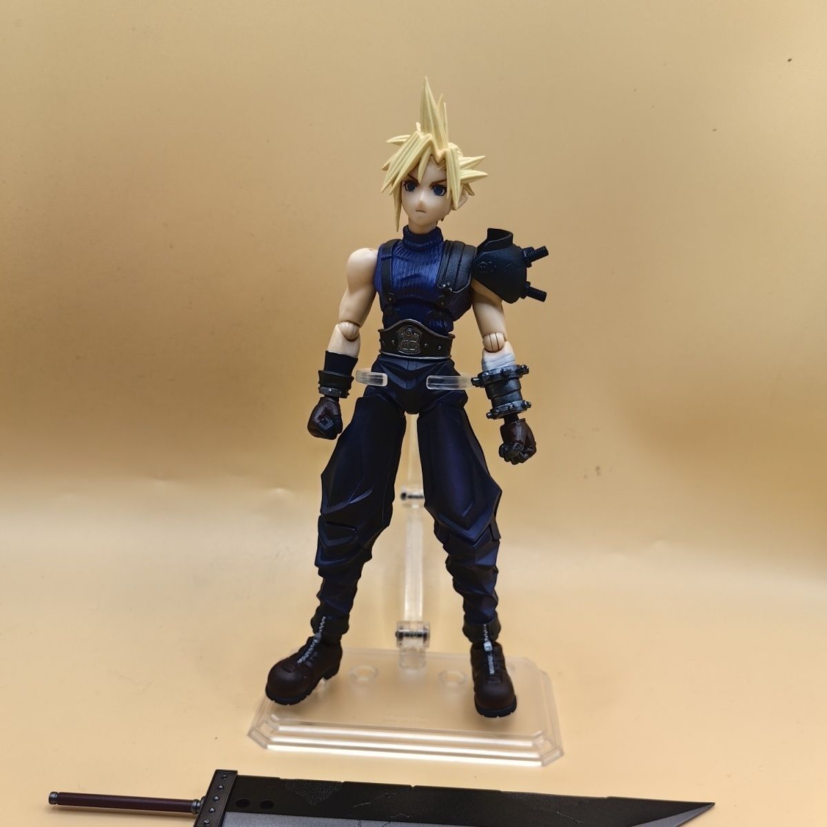 Final Fantasy VII Cloud Strife Action Figure - 230mm Premium Collectible
