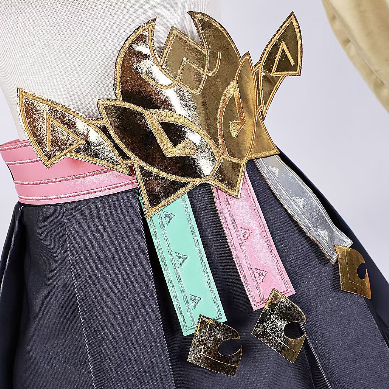 Genshin Impact Cosplay Costume Varesa Costume Cosplay